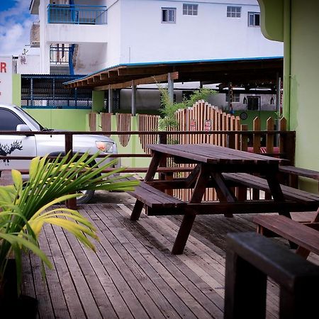 G.T. Guest House Garapan Exterior photo