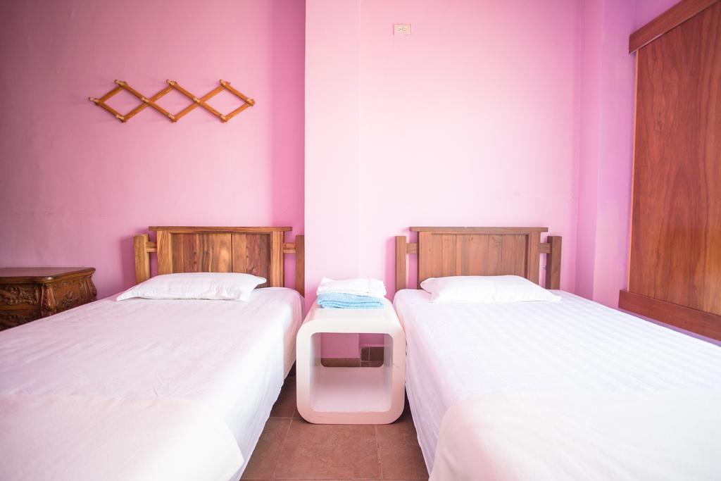 G.T. Guest House Garapan Room photo