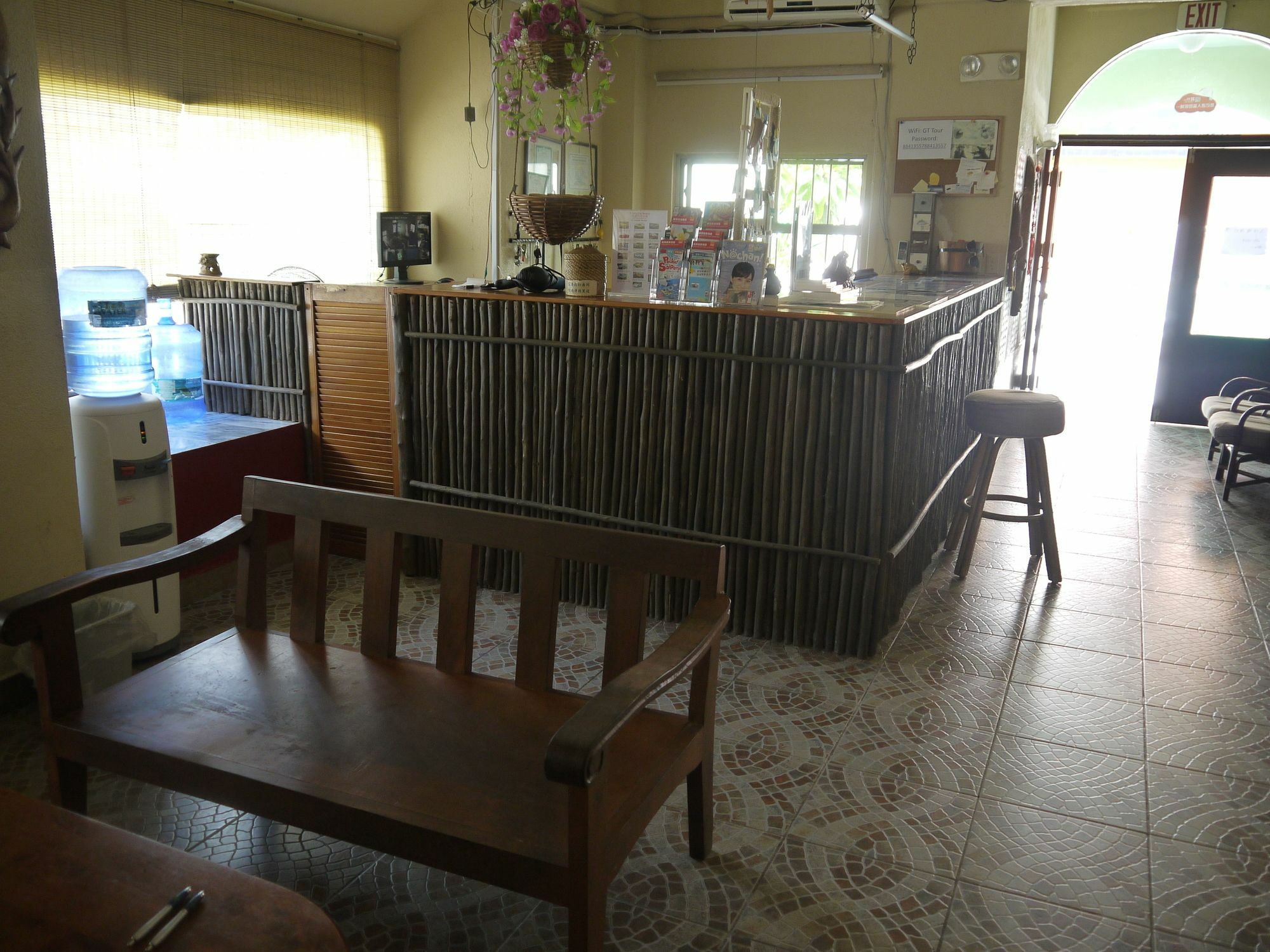 G.T. Guest House Garapan Exterior photo