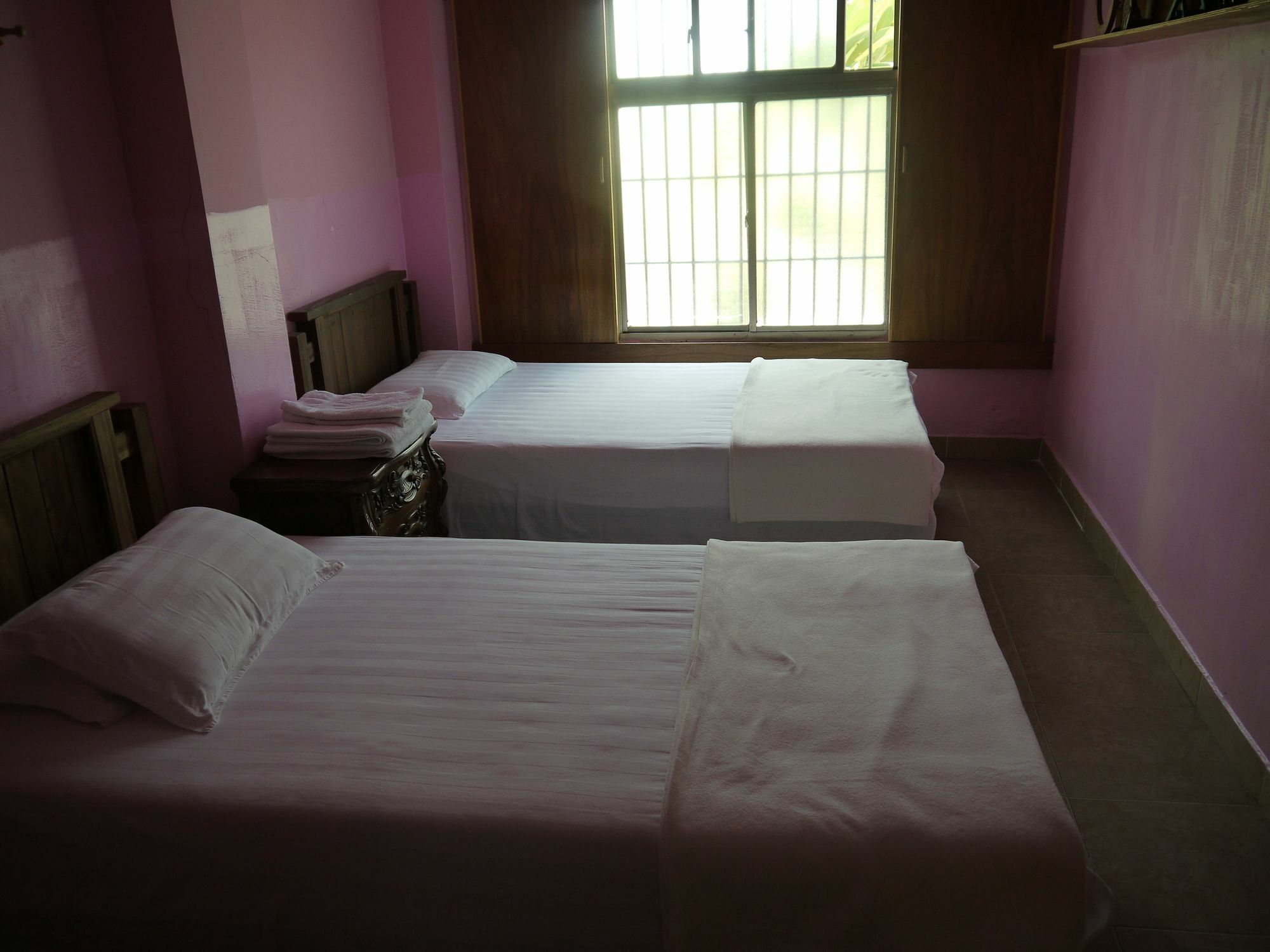 G.T. Guest House Garapan Exterior photo