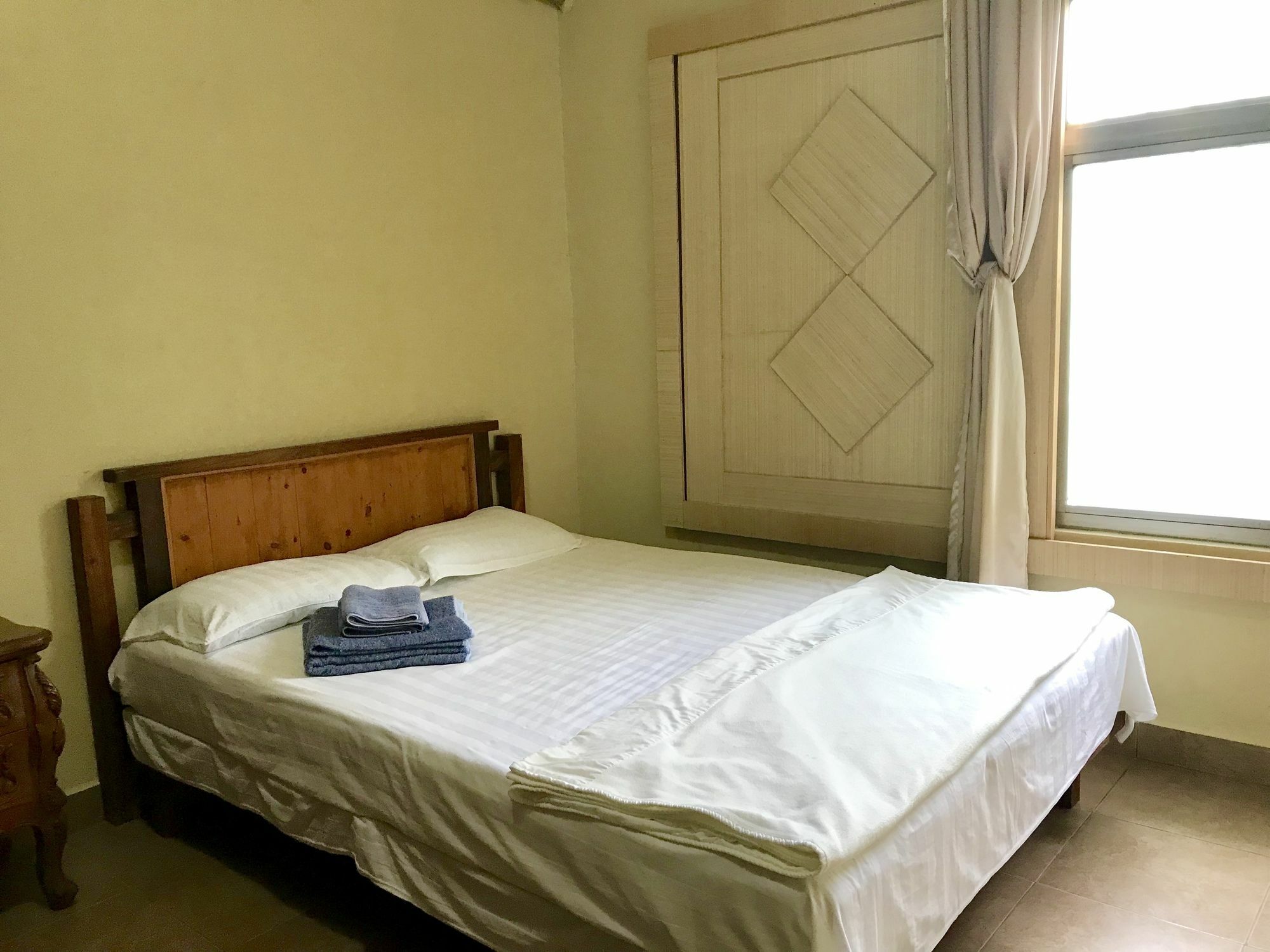 G.T. Guest House Garapan Exterior photo
